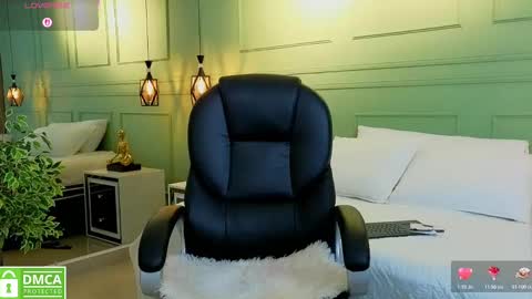 Kat online show from October 10, 2025, 11:53 am