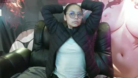 Katalina online show from October 20, 2025, 4:18 pm