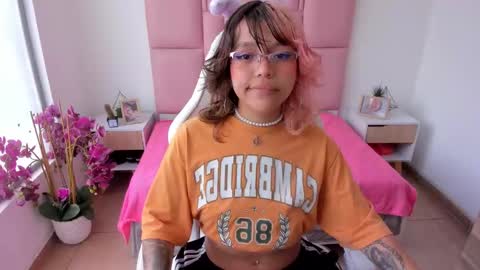 Kata Garcia online show from February 8, 2026, 4:54 pm