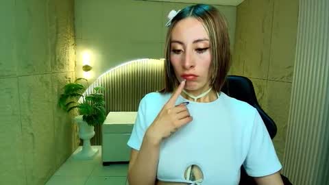 Katalina  online show from March 24, 2026, 9:09 pm