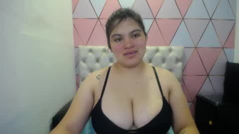 katalina santana25 online show from April 1, 2026, 7:22 pm