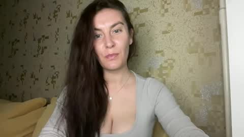 Snapshot of katalinaqe chatting on May 17, 2026, 12:34 pm KatalinaQE online show from May 17, 2026, 12:34 pm