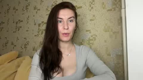 Snapshot of katalinaqe chatting on May 19, 2026, 4:41 am KatalinaQE online show from May 19, 2026, 4:41 am