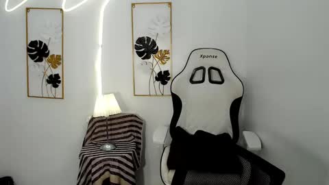 kataluna_hugecock69 online show from February 23, 2026, 9:06 am