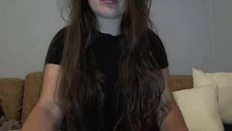 Kate online show from September 19, 2025, 7:14 pm