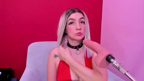 Kate  online show from October 7, 2025, 12:24 pm