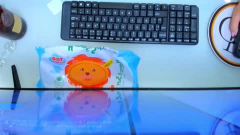 kate_cortes1 online show from October 22, 2025, 12:16 pm