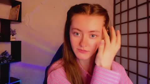 Kate online show from March 3, 2025, 5:42 am