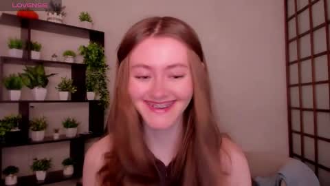 Kate online show from April 3, 2026, 2:53 am