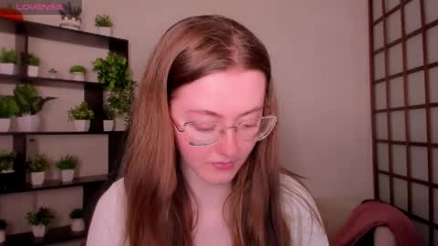 Snapshot of kate_cuddle chatting on May 14, 2026, 2:07 am Kate online show from May 14, 2026, 2:07 am