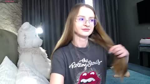 Snapshot of kate_jonson chatting on July 3, 2026, 6:31 am .Be kind and gentle with me and I will do my best for you. online show from July 3, 2026, 6:31 am