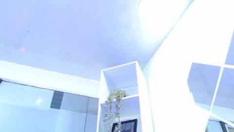 Kate  online show from November 28, 2025, 8:11 pm