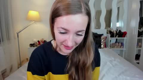 kate_redgar online show from December 6, 2024, 2:06 pm