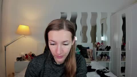 kate_redgar online show from December 11, 2024, 9:19 am