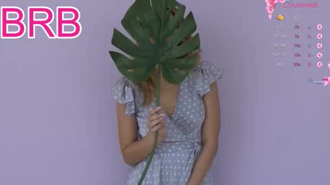 Therapist online show from November 22, 2025, 1:48 am