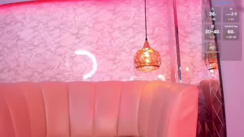 Kate  online show from December 15, 2025, 5:17 pm