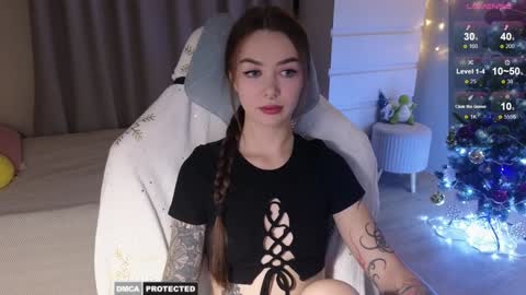 Im Kate  online show from December 16, 2024, 1:43 pm