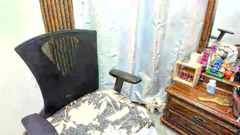 Snapshot of katerinamilf_ chatting on June 9, 2026, 8:15 am kata online show from June 9, 2026, 8:15 am