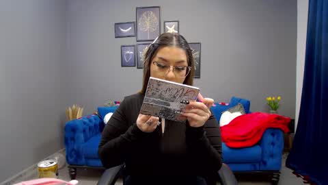 Kate online show from February 10, 2025, 6:03 pm