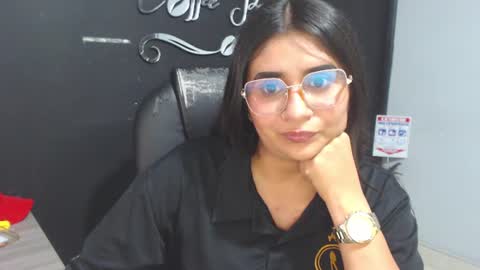 Snapshot of kathe0v chatting on July 20, 2026, 10:45 pm Call me Lau online show from July 20, 2026, 10:45 pm