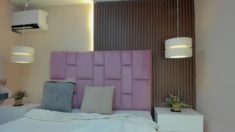   online show from December 3, 2025, 11:30 am