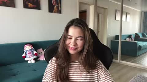 Snapshot of katheleenschraub chatting on July 14, 2026, 10:21 am Elle online show from July 14, 2026, 10:21 am