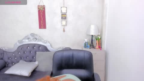 katherin online show from December 19, 2025, 5:09 pm