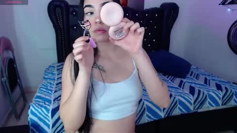 katherine_10 online show from September 17, 2025, 5:47 pm