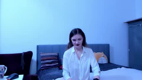 Katherine online show from November 21, 2025, 4:05 pm