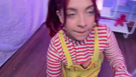 Kathia  online show from January 8, 2026, 4:04 am