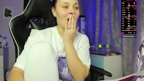 Snapshot of kathiekat chatting on January 15, 2025, 6:19 pm Kathie online show from January 15, 2025, 6:19 pm