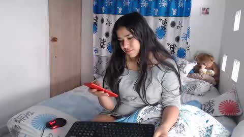 Snapshot of kathiie_ chatting on December 2, 2024, 11:01 am K A T H I E online show from December 2, 2024, 11:01 am