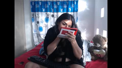 Snapshot of kathiie_ chatting on January 15, 2025, 12:25 pm K A T H I E online show from January 15, 2025, 12:25 pm