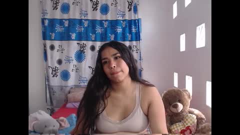 Snapshot of kathiie_ chatting on February 4, 2025, 8:28 pm K A T H I E online show from February 4, 2025, 8:28 pm