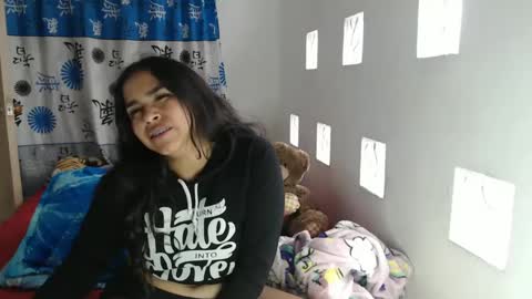 Snapshot of kathiie_ chatting on March 6, 2025, 6:48 pm K A T H I E online show from March 6, 2025, 6:48 pm