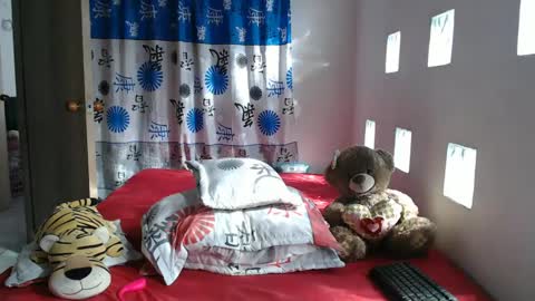 Snapshot of kathiie_ chatting on March 8, 2025, 1:25 pm K A T H I E online show from March 8, 2025, 1:25 pm