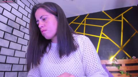 Paola online show from December 3, 2024, 6:38 pm