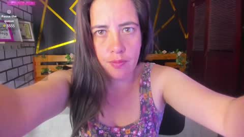 Paola online show from December 4, 2024, 4:05 pm