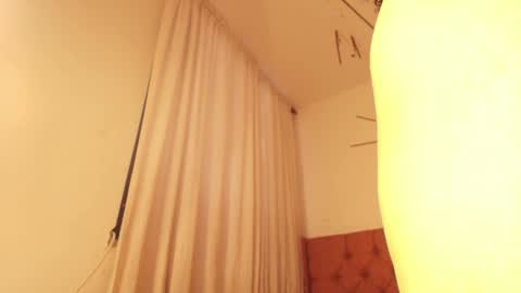 Katherine  online show from December 18, 2025, 8:04 pm