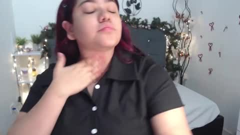 kathygonzalez_ online show from January 5, 2025, 11:48 am