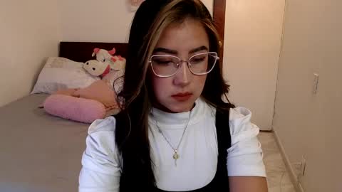 Snapshot of kathyrose_ chatting on May 15, 2026, 10:28 pm Kathy online show from May 15, 2026, 10:28 pm