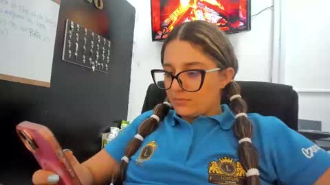 Khaterine online show from March 6, 2025, 9:31 pm