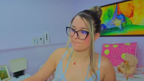 Khaterine online show from April 22, 2026, 12:18 pm