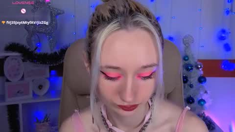 Katia  online show from December 23, 2025, 6:22 am