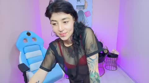 Snapshot of katia_yinx chatting on February 10, 2025, 8:42 pm KAT online show from February 10, 2025, 8:42 pm