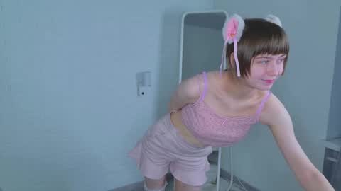 Snapshot of katie_ktk chatting on October 4, 2025, 1:53 pm Katie online show from October 4, 2025, 1:53 pm