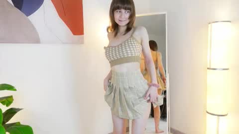 Snapshot of katie_ktk chatting on October 28, 2025, 1:58 pm Katie online show from October 28, 2025, 1:58 pm