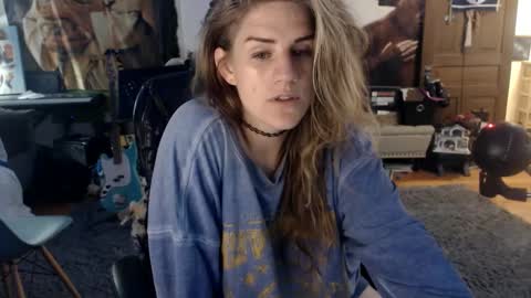 Katie online show from September 18, 2025, 5:20 am