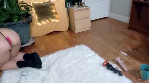 Kate online show from April 2, 2026, 10:02 am