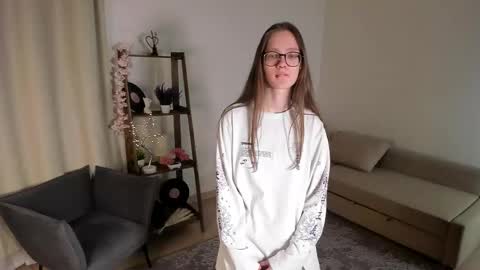 Snapshot of katinatonge chatting on October 13, 2025, 1:49 am Scarlett online show from October 13, 2025, 1:49 am